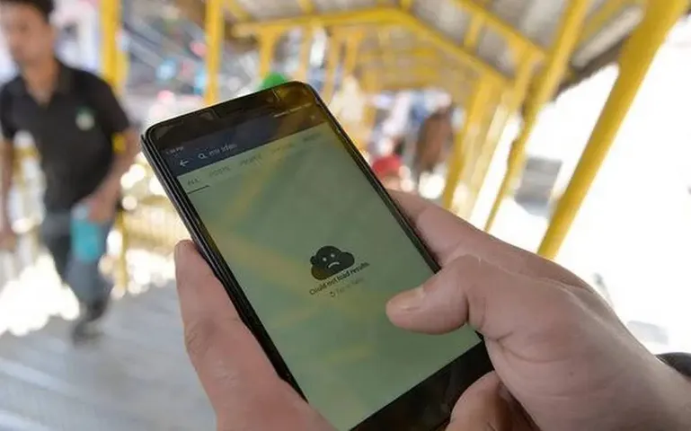 Mobile internet services snapped across Kashmir valley