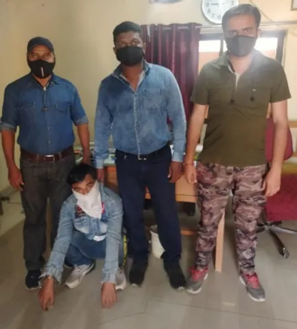 Western railway LCB arrest wanted accused from Vadodara