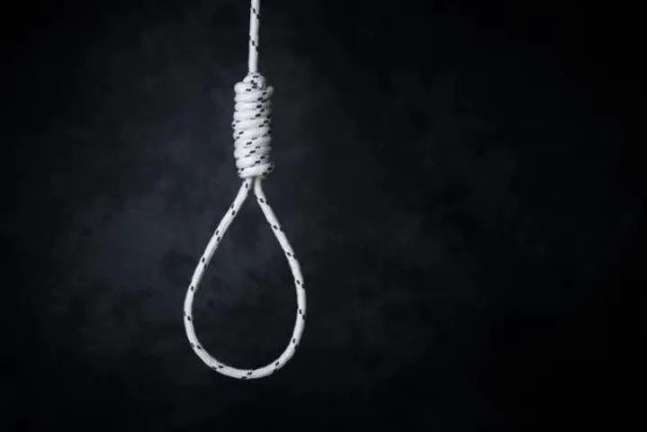Father of Parul university student questioned the administration after she committed suicide in Vadodara hotel