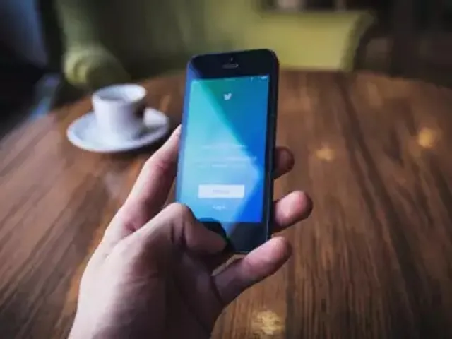 Government warns Twitter over non-removal of accounts talking of ‘farmer genocide’