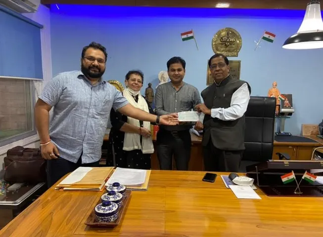Five gold medals sponsored for girl students of Physiotherapy College of Faculty of Medicine in MSU Baroda