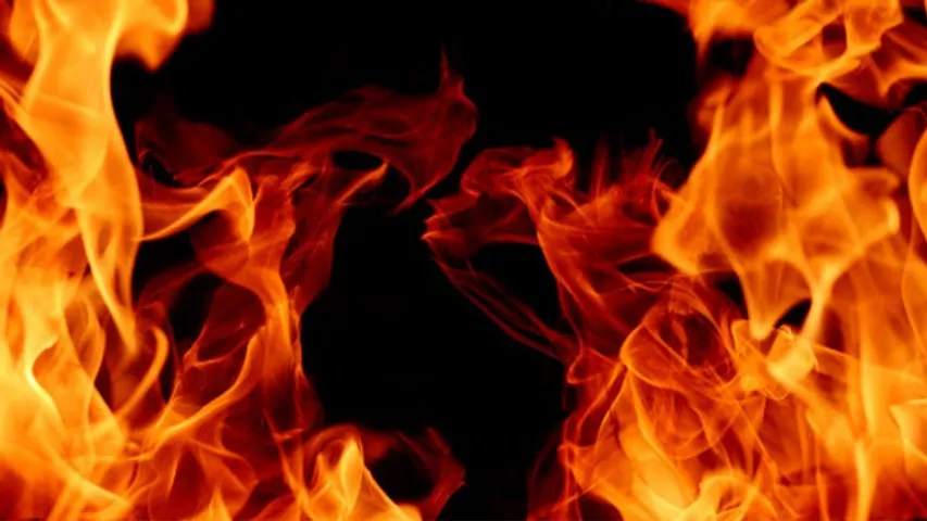 Delhi: Fire breaks out on 6th floor of ISBT Kashmere Gate, 9 fire tenders at spot