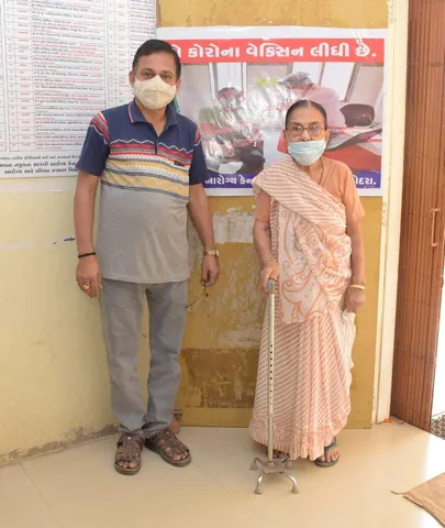 Mother and son took corona vaccine together at Kelanpur PHC