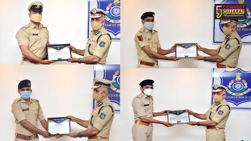 Vadodara city police commissioner greeted the plasma donor police officers and jawans