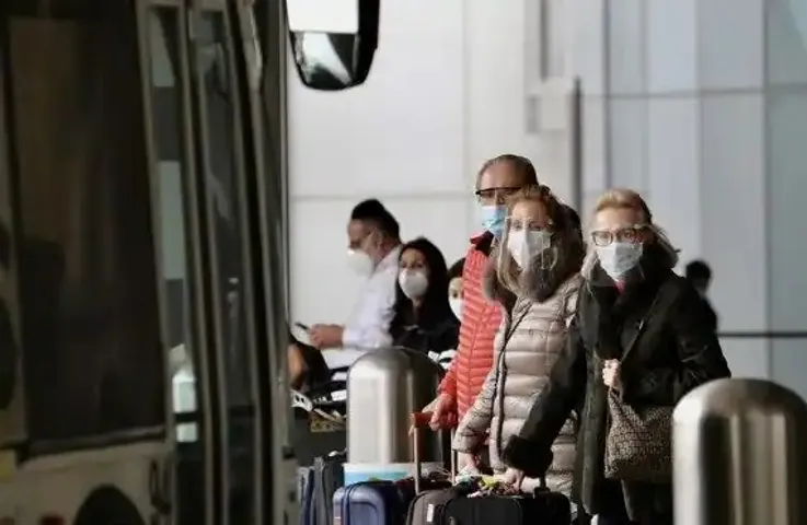 Covid: US medical body CDC urges people to avoid all travel to India