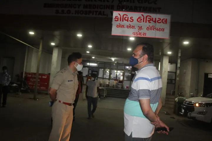OSD Dr. Vinod Rao visited SSG Hospital to review the situation