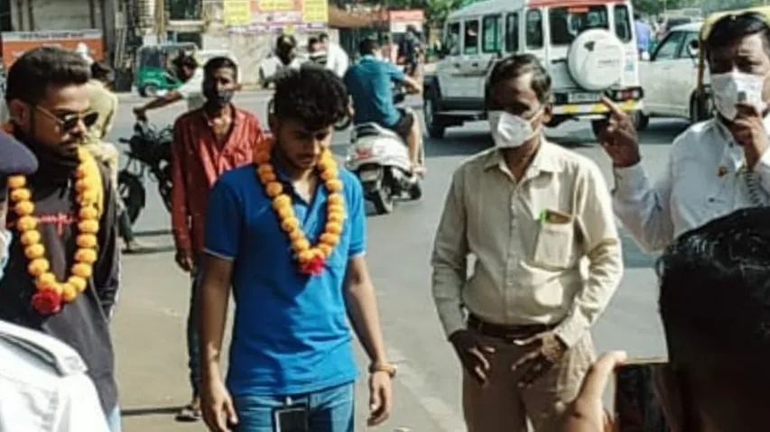 People roaming without masks gets unique tribute from VMSS teams for inviting Corona