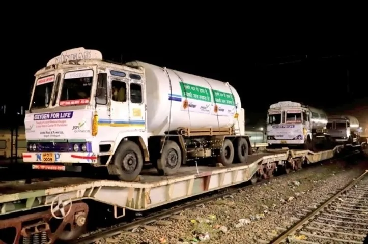 Oxygen Express to deliver record 250 tonnes of liquid medical oxygen to Delhi, Telangana and Uttar Pradesh today