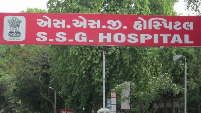 Protesting nurses raised slogans against SSG nursing college principal after students send to covid ward