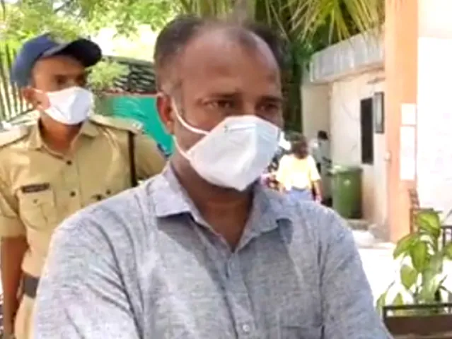 Husband's outrage over wife death at Vadodara's Samaras Hospital