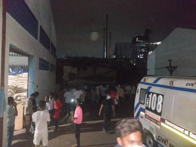 One worker died after tower collapse in a company at Nandesari