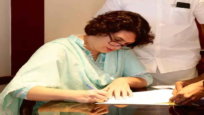 Priyanka Gandhi File Nomination