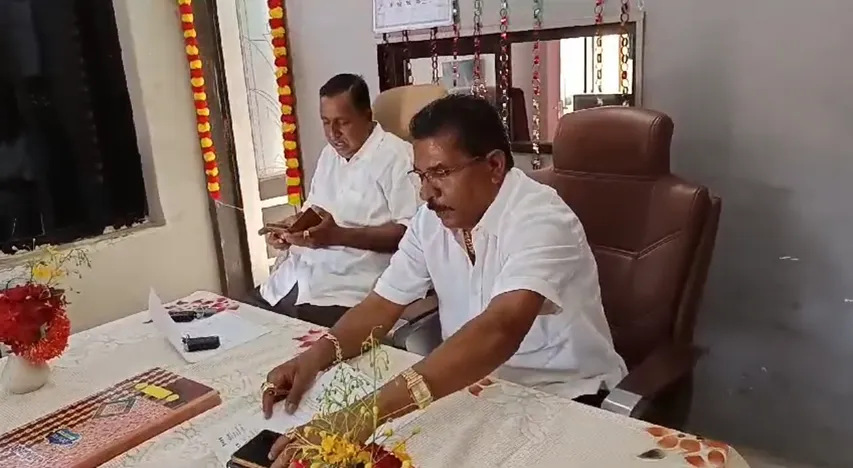Rajbha Gadhvi Controversy