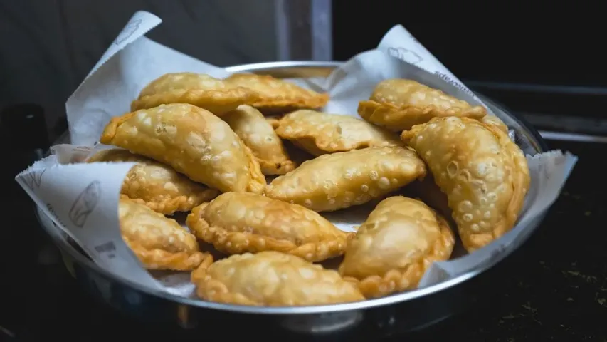 gujiya