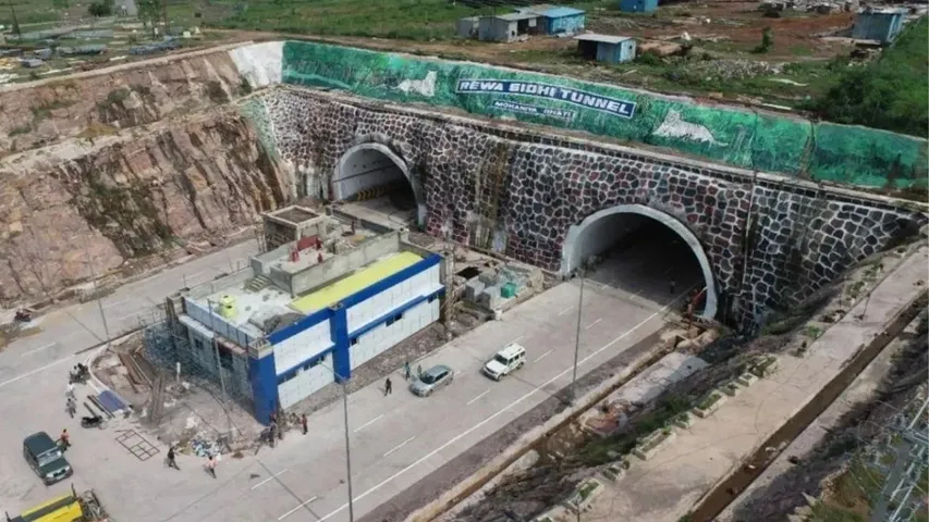 TUNNEL