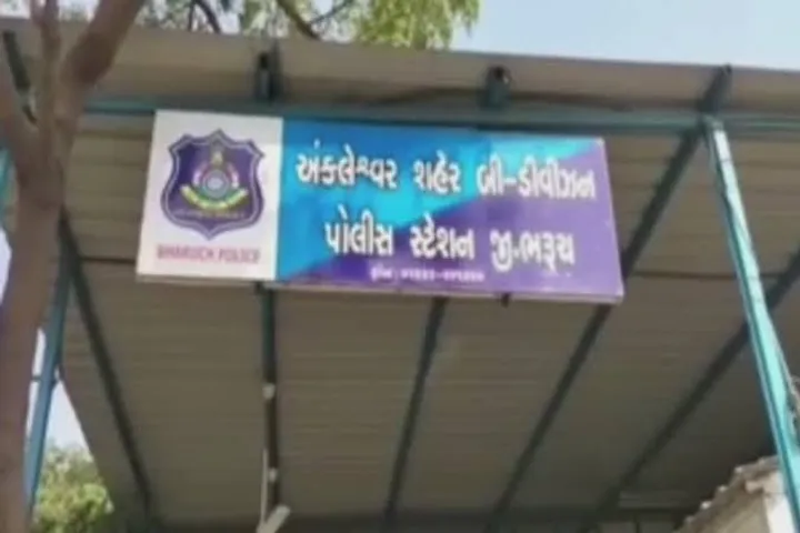 Naugama Village Police Seize Foreign Liquor