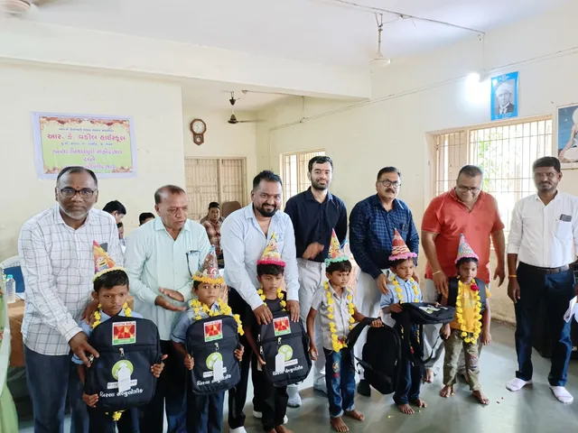 ઇલાવ આર.કે.વકીલ હાઈસ્કૂલ.jpg