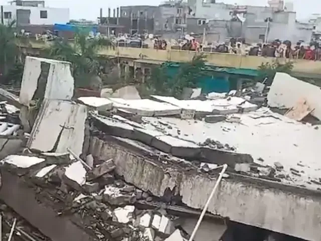5 માળનું બિલ્ડિંગ ધરાશાયી