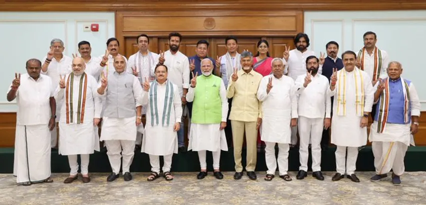 એનડીએ ની મળેલી બેઠકની તસવીર 
