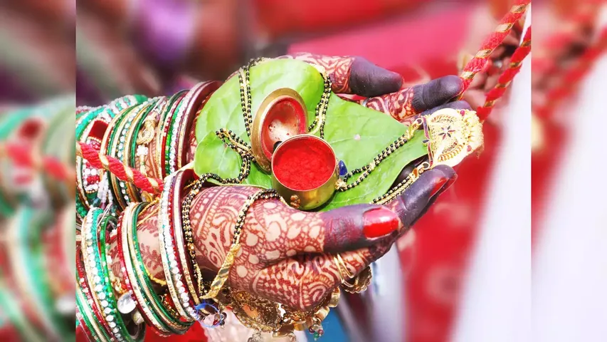 સૌભાગ્યવતિ સ્ત્રીઓ સિંદુર વિશે આટલું જાણી લો : 