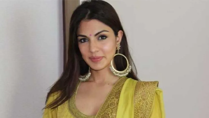 Rhea-Chakraborty Highbox App Fraud