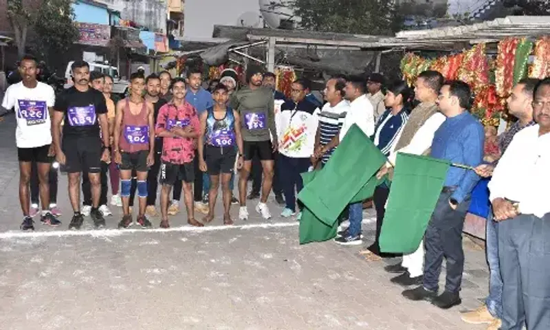 વલસાડ : પારનેરા ડુંગર પર આરોહણ–અવરોહણ સ્પર્ધામાં નગરજનોએ ઉત્સાહભેર ભાગ લીધો...