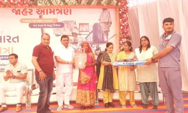 ઉમરેઠ નગરપાલિકા દ્વારા વિકસિત ભારત સંકલ્પ યાત્રા અંતર્ગત સરકારી યોજનાના લાભાર્થીઓ માટે કાર્યક્રમ યોજાયો.