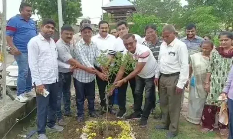 ભરૂચ : નંદેલાવ ગામ ખાતે ભરૂચ સક્રિય પત્રકાર સંઘ દ્વારા વૃક્ષારોપણ કરાયું...