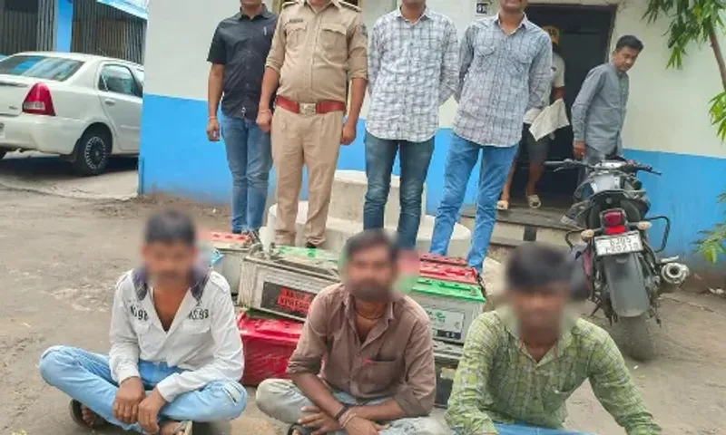 અંકલેશ્વર: GIDCમાંથી જૂની બેટરીની ચોરી કરનાર 3 આરોપીઓની પોલીસે કરી ધરપકડ,20 નંગ બેટરી કબ્જે કરાય