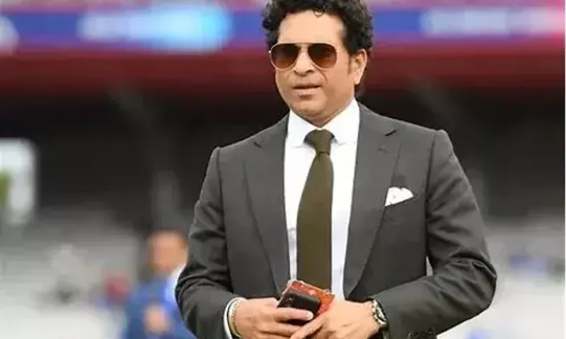 IND Vs PAK : પૂર્વ ક્રિકેટર સચિન તેંડુલકર સહિત અનેક સેલિબ્રિટી મહામુકાબલો નીહાળવા અમદાવાદ પહોંચ્યા