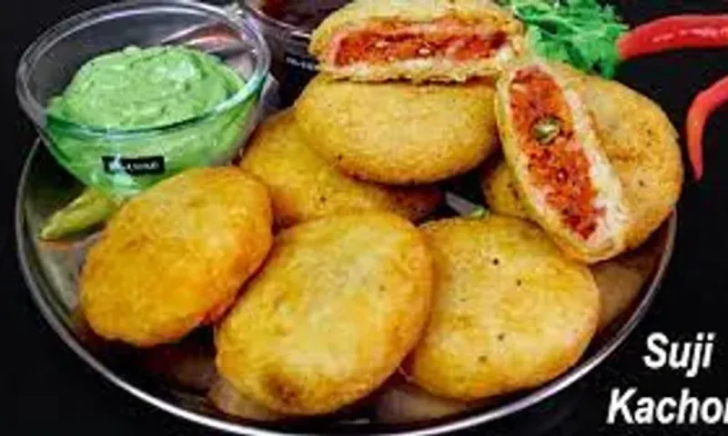 મેંદાના બદલે સોજીથી બનાવો ખસ્તા કચોરી, ક્રંચ અને ટેસ્ટ એવો કે ભૂલી નહીં શકો....