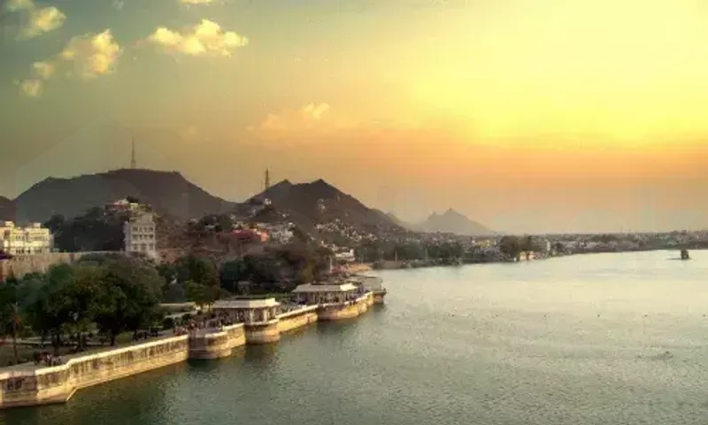 તમે આ ઉનાળાના વેકેશનમાં ફરવા જવાનું વિચારી રહ્યા છો,તો રાજસ્થાનના આ તળાવો માટે પ્લાન કરો...
