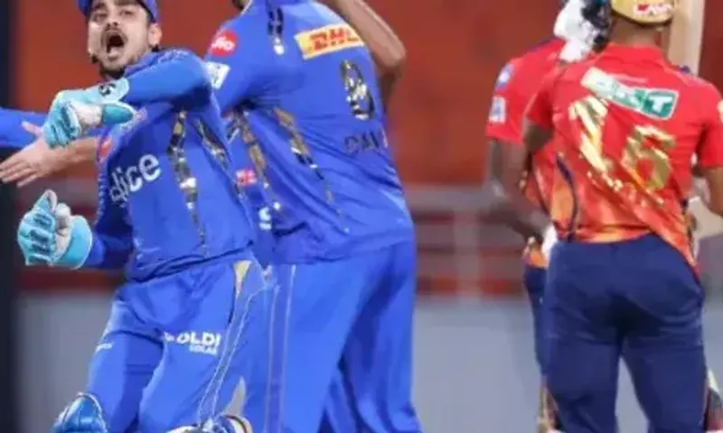 IPL: મુંબઈએ પંજાબને છેલ્લી ઓવરમાં હરાવ્યું, સૂર્યકુમાર યાદવની વિસ્ફોટક ઇનિંગ