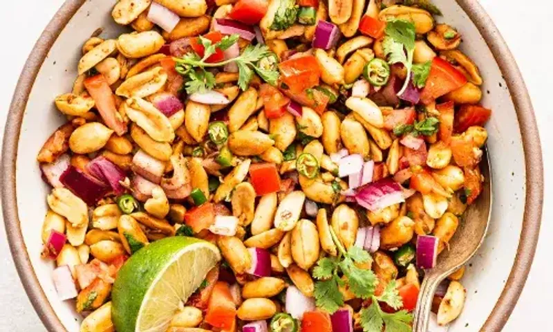 શું તમે ક્યારેય મગફળી ચાટ ખાધી છે, નહીં તો તેને સરળ રેસીપી સાથે તૈયાર કરો.