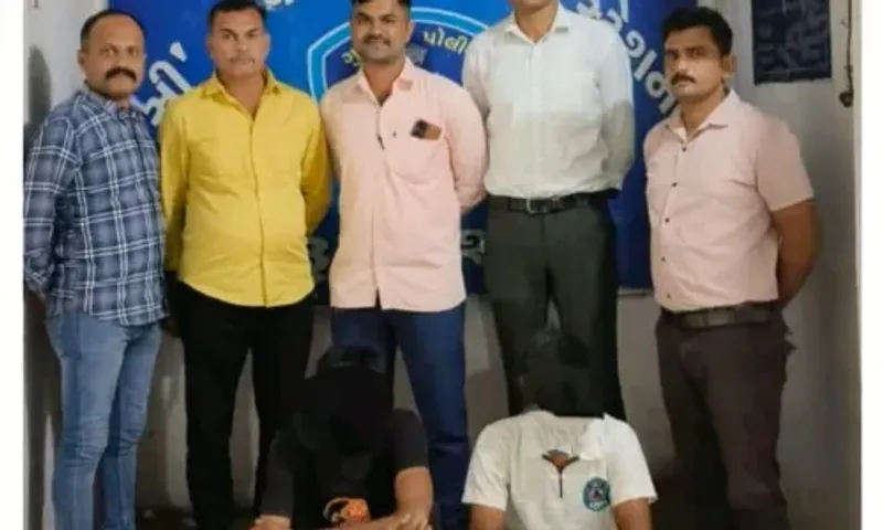 ભરૂચ સી ડિવિઝન પોલીસે ચેઇન સ્નેચિંગ ગુનાના 2 આરોપીઓને મુદ્દમાલ સાથે ઝડપી પાડયા