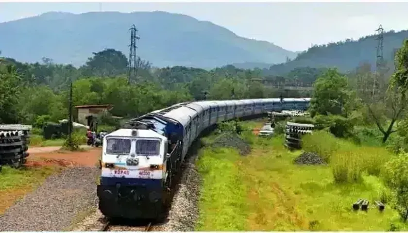 રેલ્વે વિભાગ દ્વારાઆજે 122 ટ્રેનો કરવામાં આવી રદ્દ,અનેક મુસાફરો અટવાયા