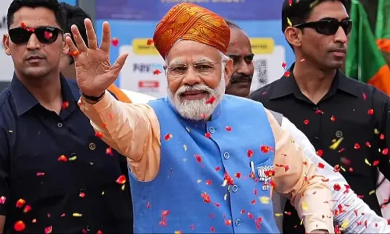 PM નરેન્દ્ર મોદી આસામના પ્રવાસે, 18 હજાર કરોડ રૂપિયાના પ્રોજેકટનું કરશે લોકાર્પણ