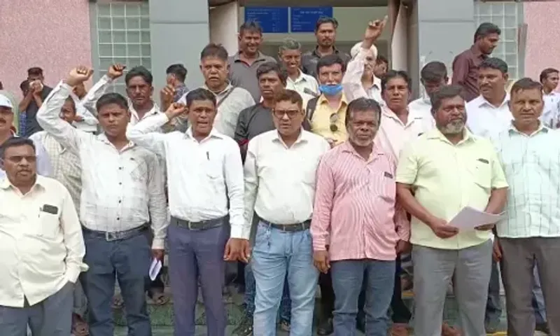 ભરૂચ: આદિવાસી સમાજ દ્વારા જાતિના પ્રમાણપત્રો અંગે આવેદનપત્ર પાઠવાયું