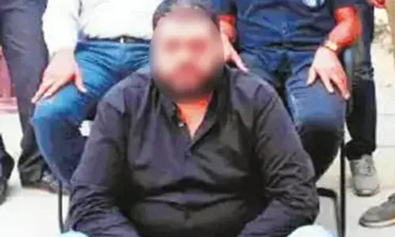 વડોદરા : કુખ્યાત બુટલેગરની દુબઈમાં ધરપકડ, UAE સુરક્ષા એજન્સીએ ભારતીય દૂતાવાસને માહિતી આપી