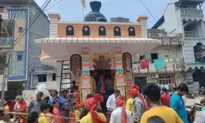 ભરૂચ : ડભોયાવાડ પ્રગટેશ્વર મહાદેવ મંદિર ખાતે હિન્દુ ધર્મ સેના દ્વારા કાવડયાત્રાનું આયોજન કરાયું…..