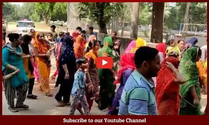 અમદાવાદ: પે ગ્રેડ મામલે દાણીલીમડા અને શાહીબાગ હેડક્વાટરનો પોલીસ પરિવાર રોડ પર ઉતર્યો, 1 કલાકથી 2 કિમી લાંબો ટ્રાફિક જામ