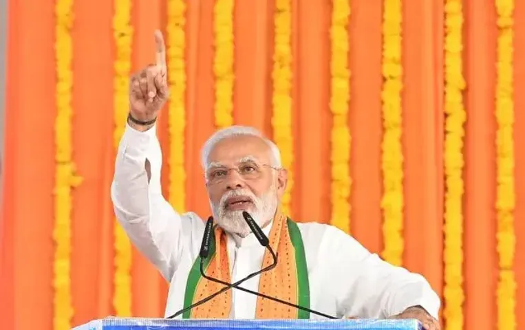 કર્ણાટક ચૂંટણી : "કોંગ્રેસના કુકર્મોના કારણે દેશ દાયકાઓ સુધી પછાત રહ્યો", PM મોદીએ બદામીમાં જોરદાર ગર્જના કરી...