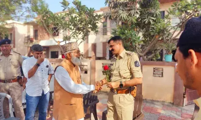 અંકલેશ્વર : રમઝાન ઈદ નિમિત્તે ઈદગાહ ખાતે મુસ્લિમ બિરાદરોએ નમાજ અદા કરી, બંદોબસ્ત બદલ મુસ્લિમ સમાજે માન્યો પોલીસનો આભાર...