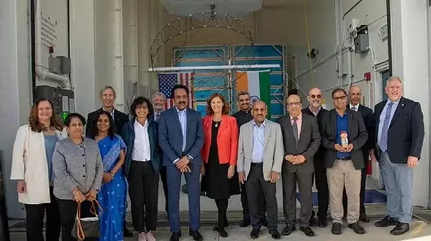 NASA-ISROના સેટેલાઇટને ભારત મોકલતા પહેલા અમેરિકામાં ઉજવણી, વૈજ્ઞાનિકોએ પાઠવ્યું અભિનંદન