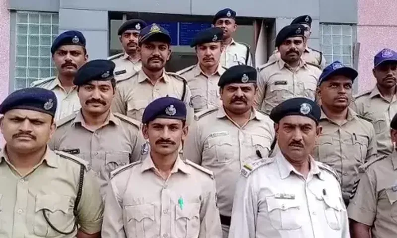 ભરૂચ : જાહેર સુરક્ષા પ્રોત્સાહન પેકેજ લાભ સહિતના પડતર પ્રશ્ને જેલના કર્મચારીઓ આંદોલનના માર્ગે...