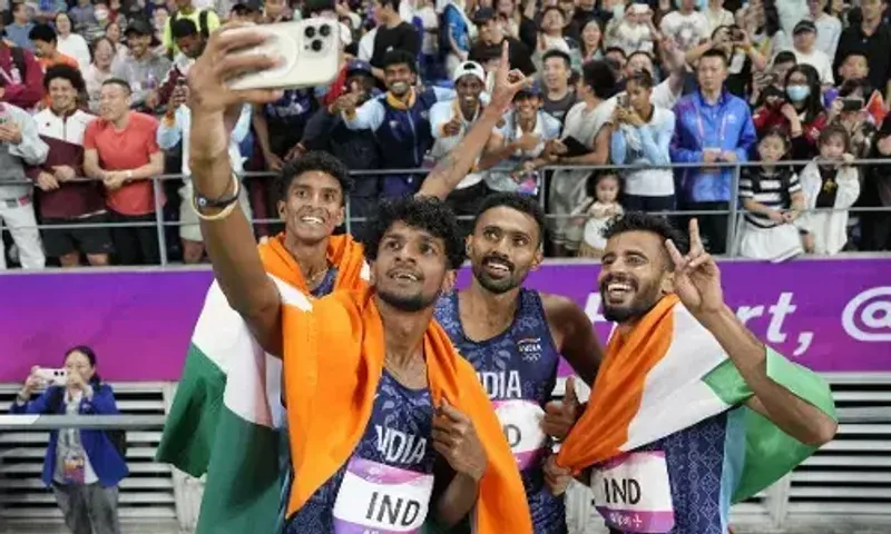 ભારતે પુરુષોની 4x400 મીટર રિલે રેસમાં ગોલ્ડ જીત્યો, ભારતે જીત્યા18 ગોલ્ડ મેડલ