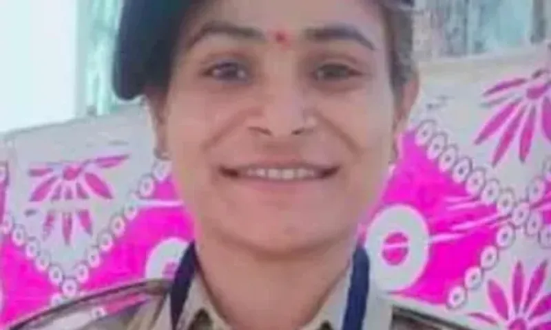 જિંદગીની છેલ્લી પરેડ..! ભાવનગરમાં મહિલા કોન્સ્ટેબલનું પરેડ કરી ઘરે પહોંચતા હદય બેસી ગયું