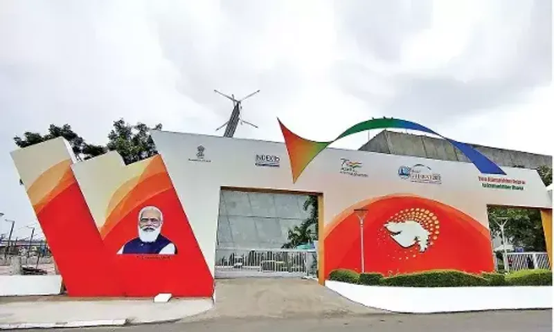 ગાંધીનગરની તમામ સરકારી કચેરીઓ દોઢ કલાક મોડી ચાલુ થશે,વાઇબ્રન્ટ સમિટના પગલે લેવાયો નિર્ણય