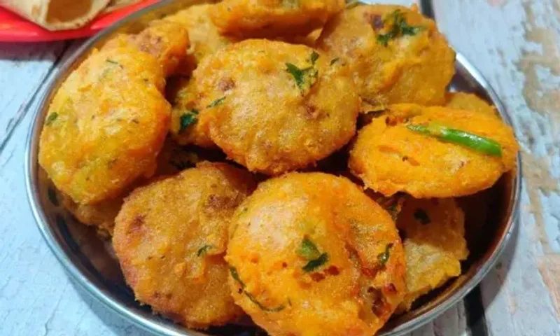 બચેલી રોટલીમાંથી બીજા દિવસે નાસ્તામાં બનાવો આ સ્વાદિષ્ટ ભજીયા, જાણો તેની સરળ રેસીપી.