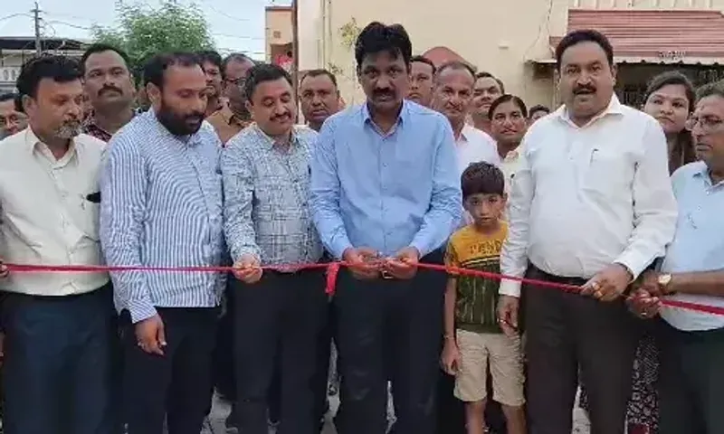 ભરૂચ : ભોલાવ ગામે નિર્માણ પામનાર 3 માર્ગોનું ભૂમિપૂજન, એક નવીન માર્ગનું ધારાસભ્યના હસ્તે લોકાર્પણ કરાયું...